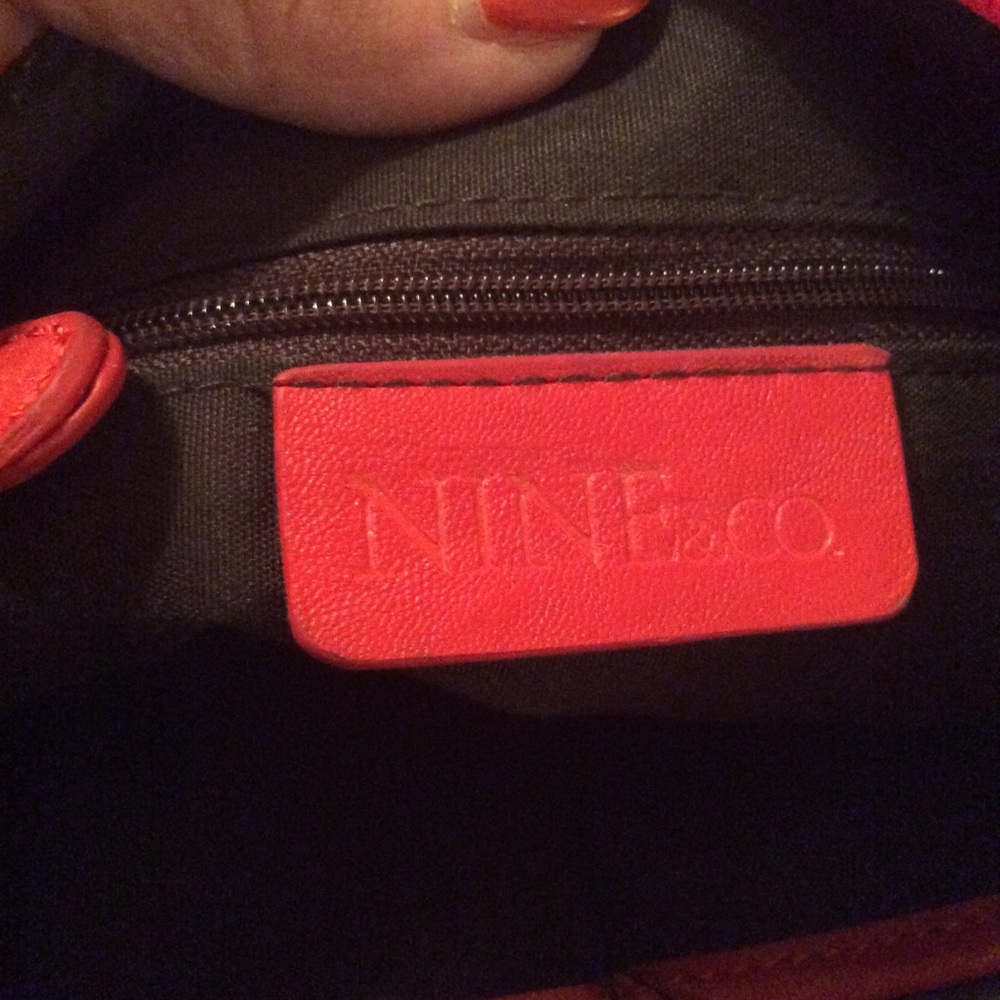 Nine&Co red handbag - Picture 7 of 7
